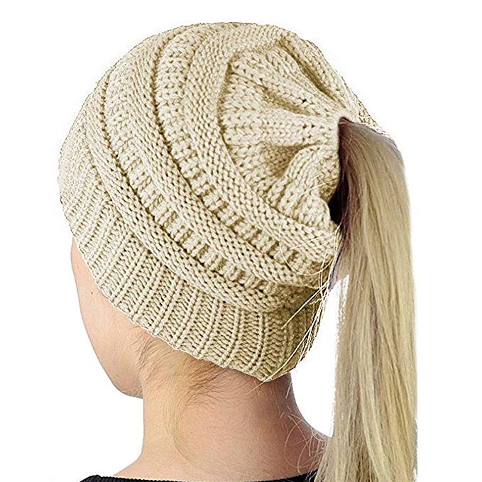Cheveux Corp 'C.C®' Beanietail - Beige 3 Cheveux Corp 'C.C®' Beanietail - Beige