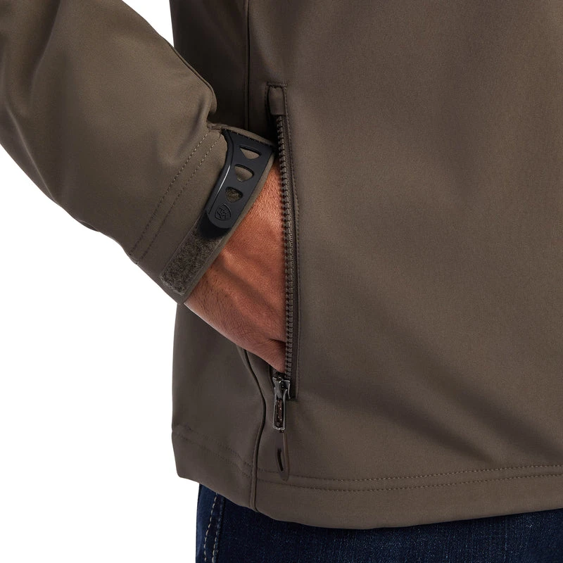 'Ariat' Men's Logo 2.0 Softshell Jacket - Banyan Bark 5 'Ariat' Men's Logo 2.0 Softshell Jacket - Banyan Bark - Image 3